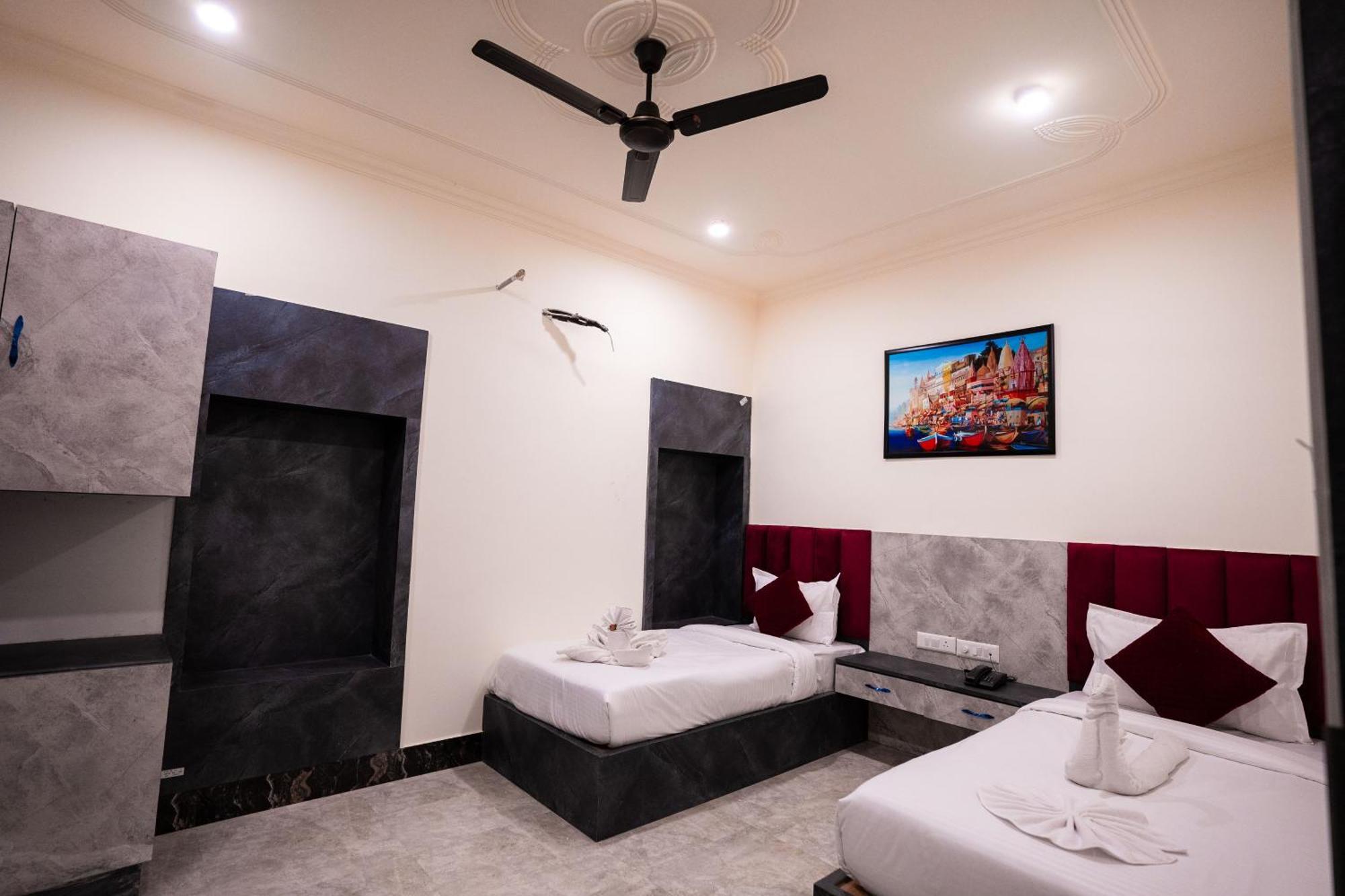 Hotel Jsr Kedar Varanasi Ngoại thất bức ảnh