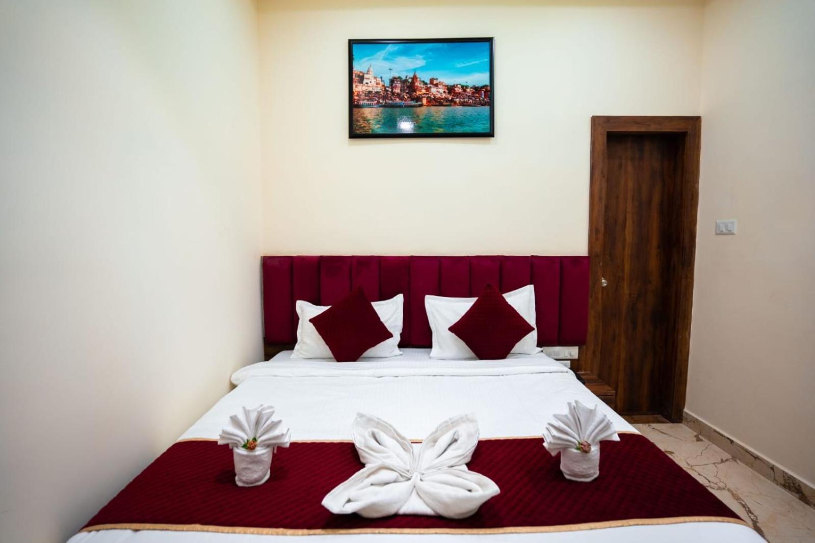 Hotel Jsr Kedar Varanasi Ngoại thất bức ảnh
